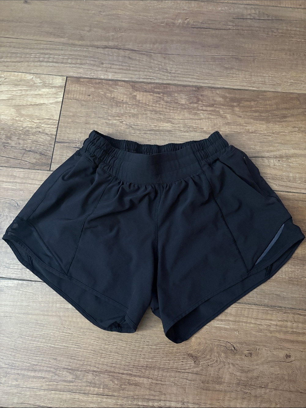 Lululemon Hotty Hot Shorts 2.5 inch